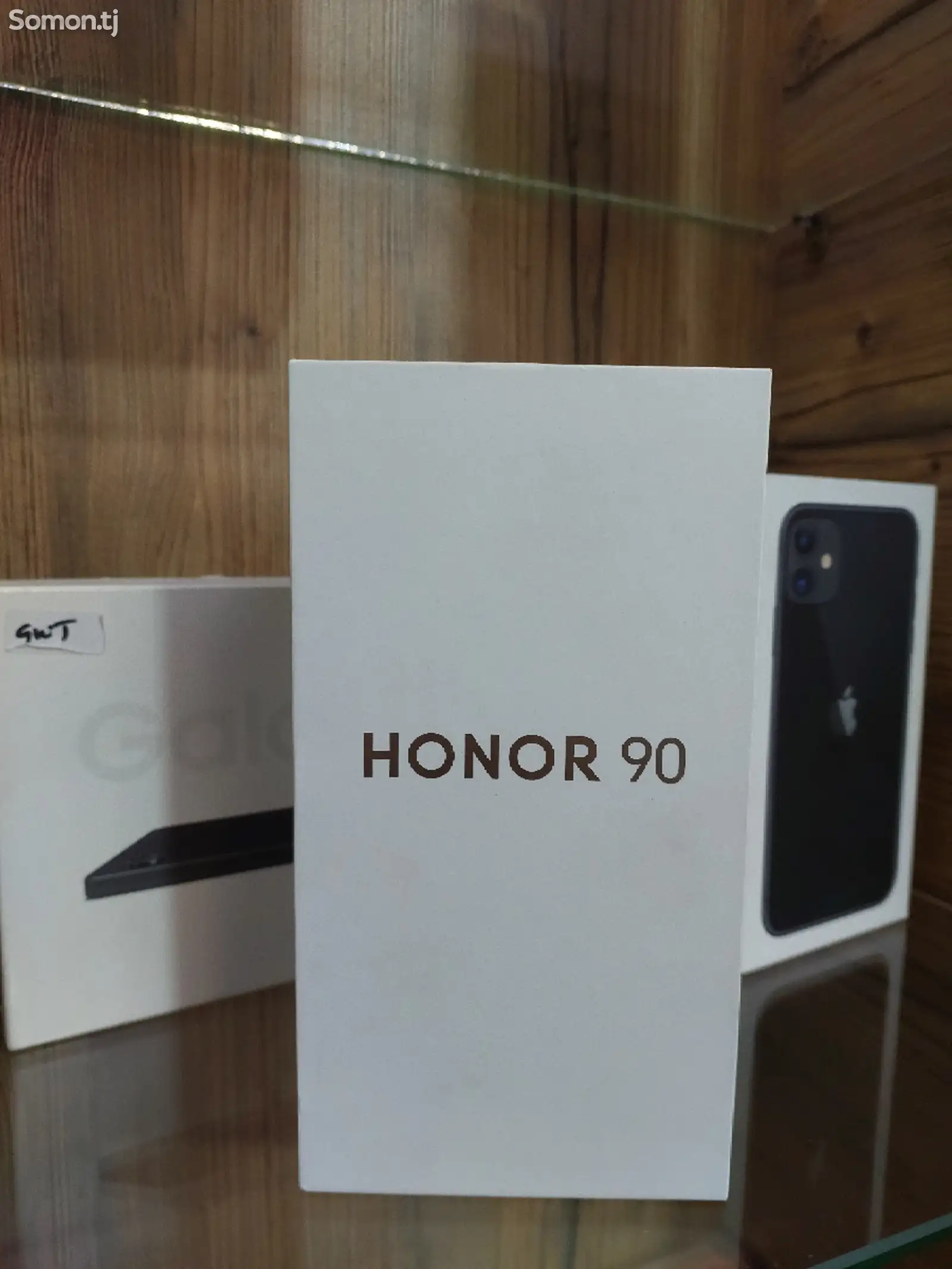 Honor 90