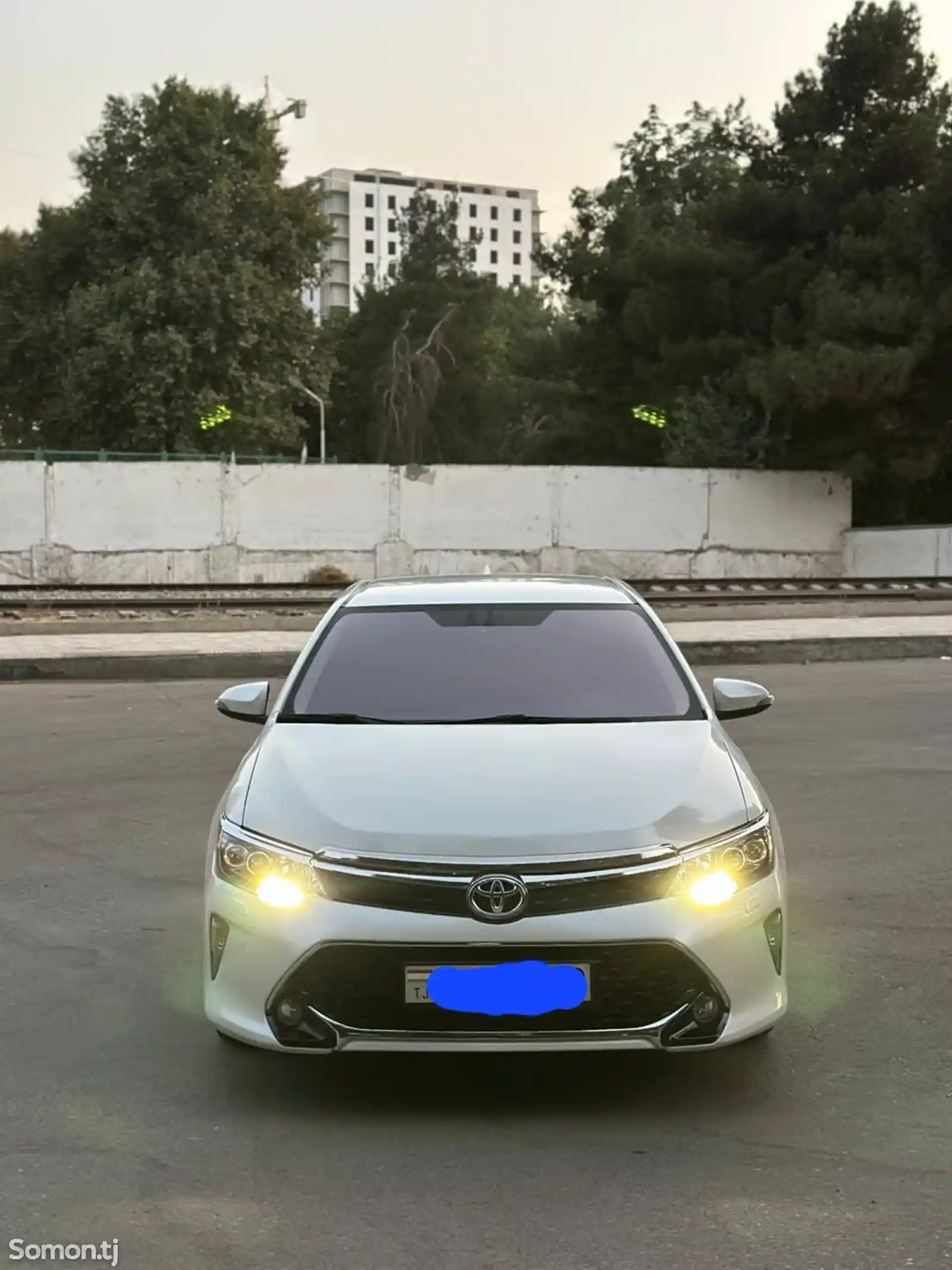 Toyota Camry, 2017-1