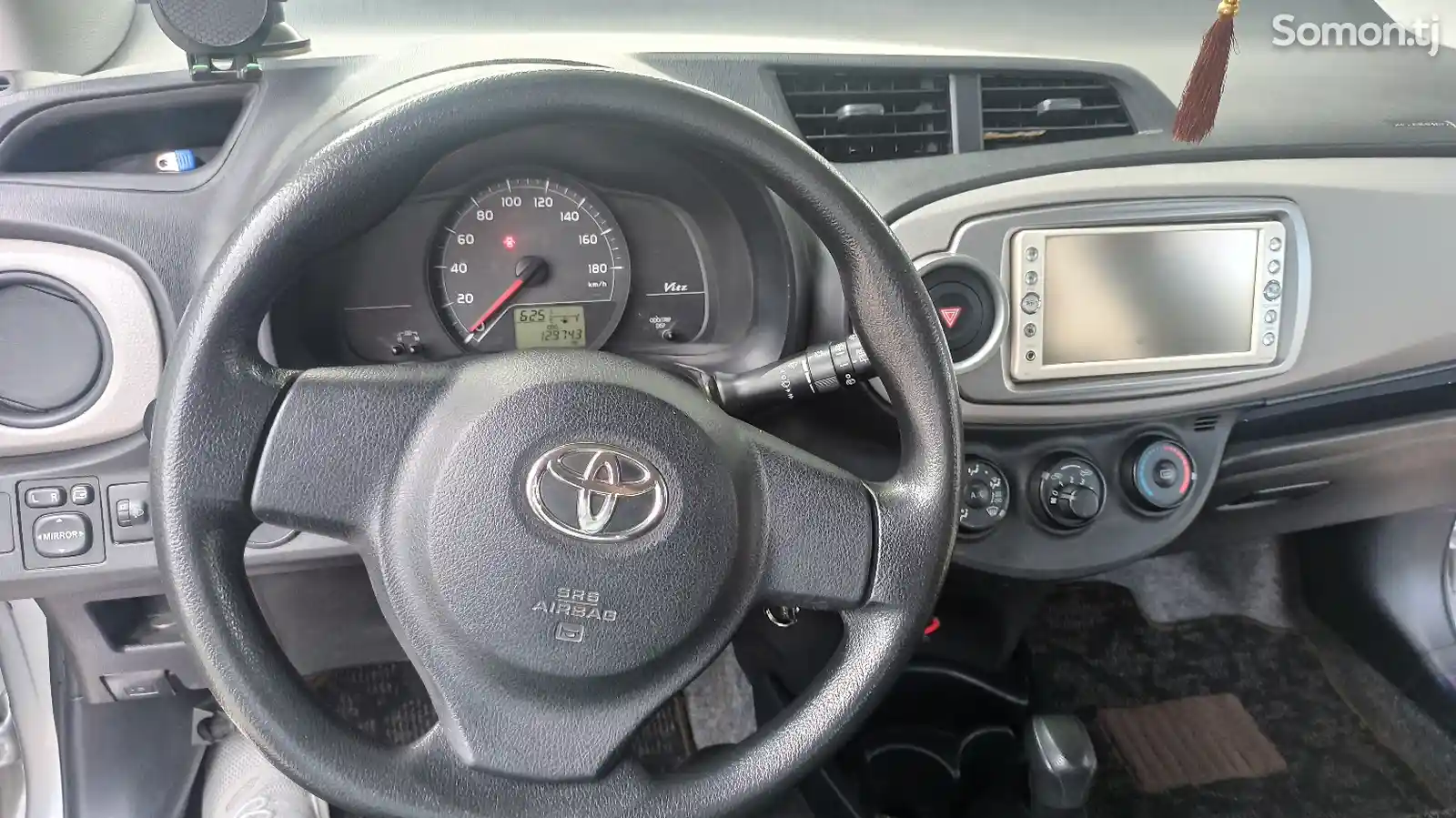 Toyota Vitz, 2011-6