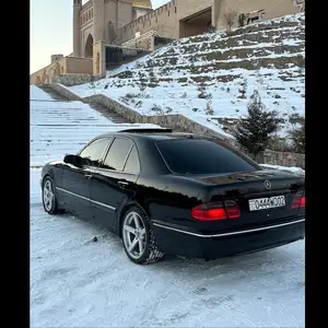 Mercedes-Benz E class, 2000