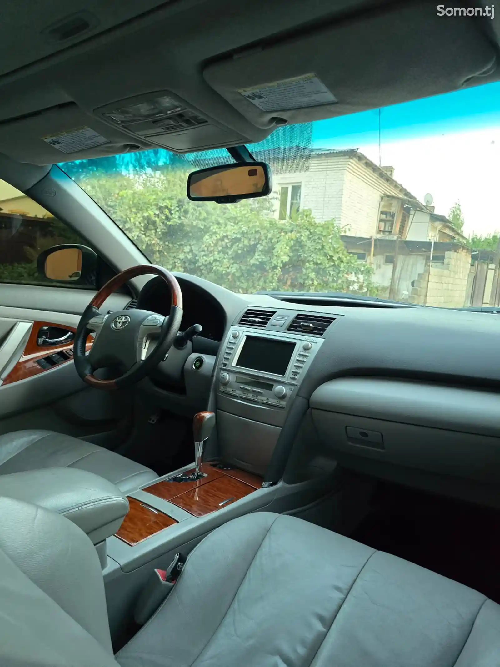 Toyota Camry, 2010-8