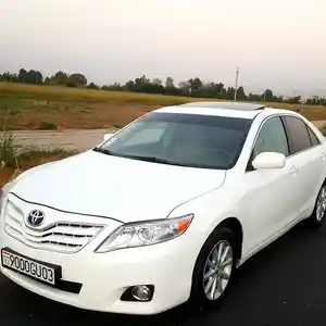 Toyota Camry, 2011