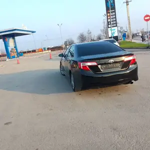 Toyota Camry, 2012