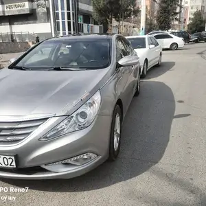 Hyundai Sonata, 2011