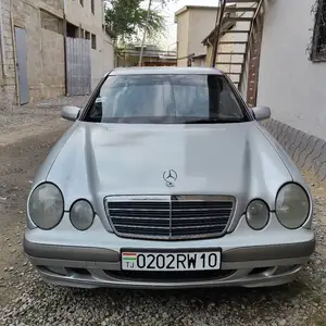 Mercedes-Benz E class, 2000