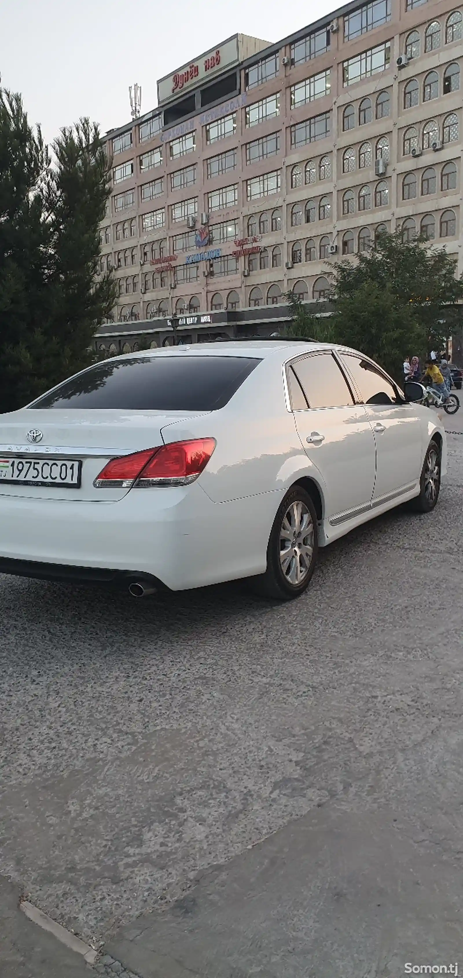 Toyota Avalon, 2010-5