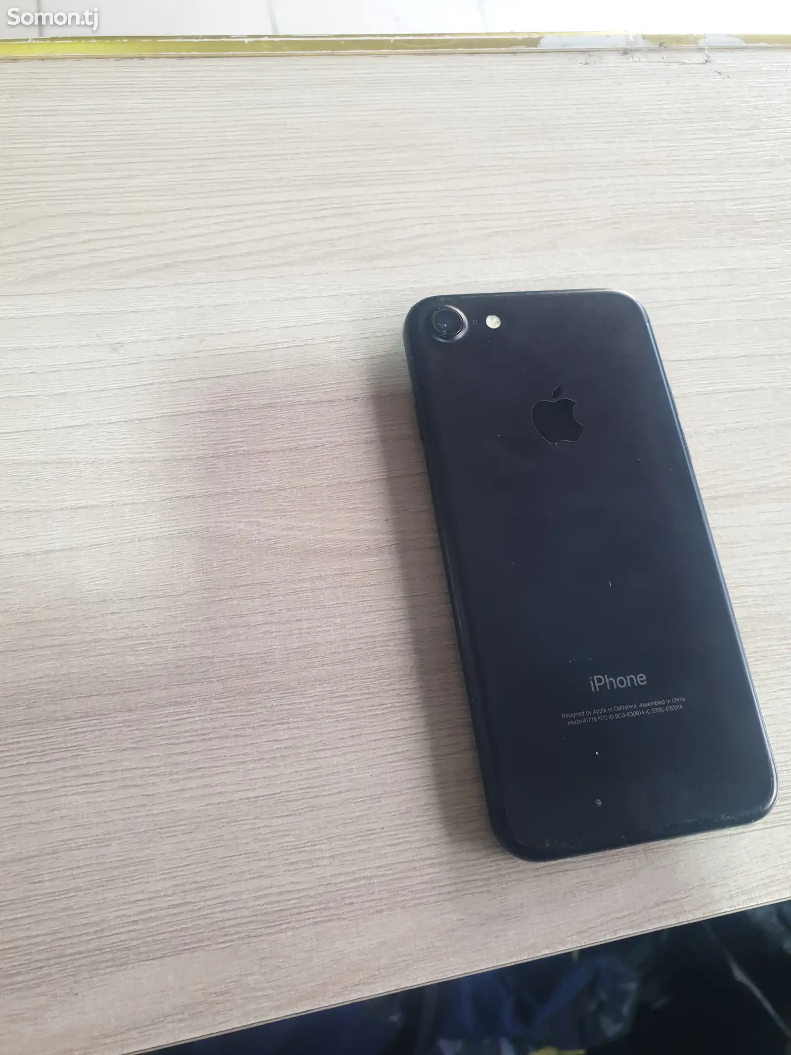 Apple iPhone 7, 32 gb-1