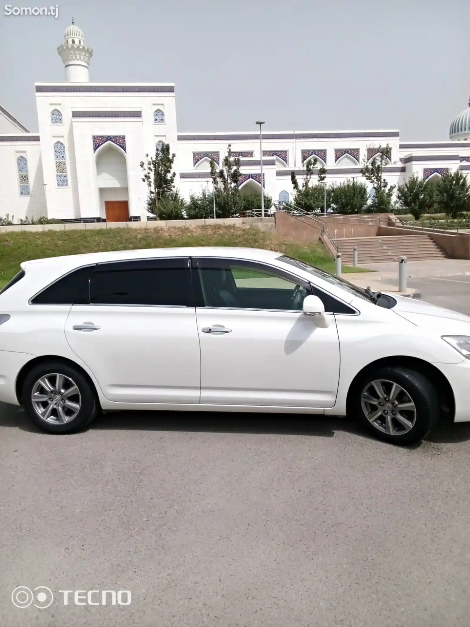 Toyota Mark X ZiO, 2011-5