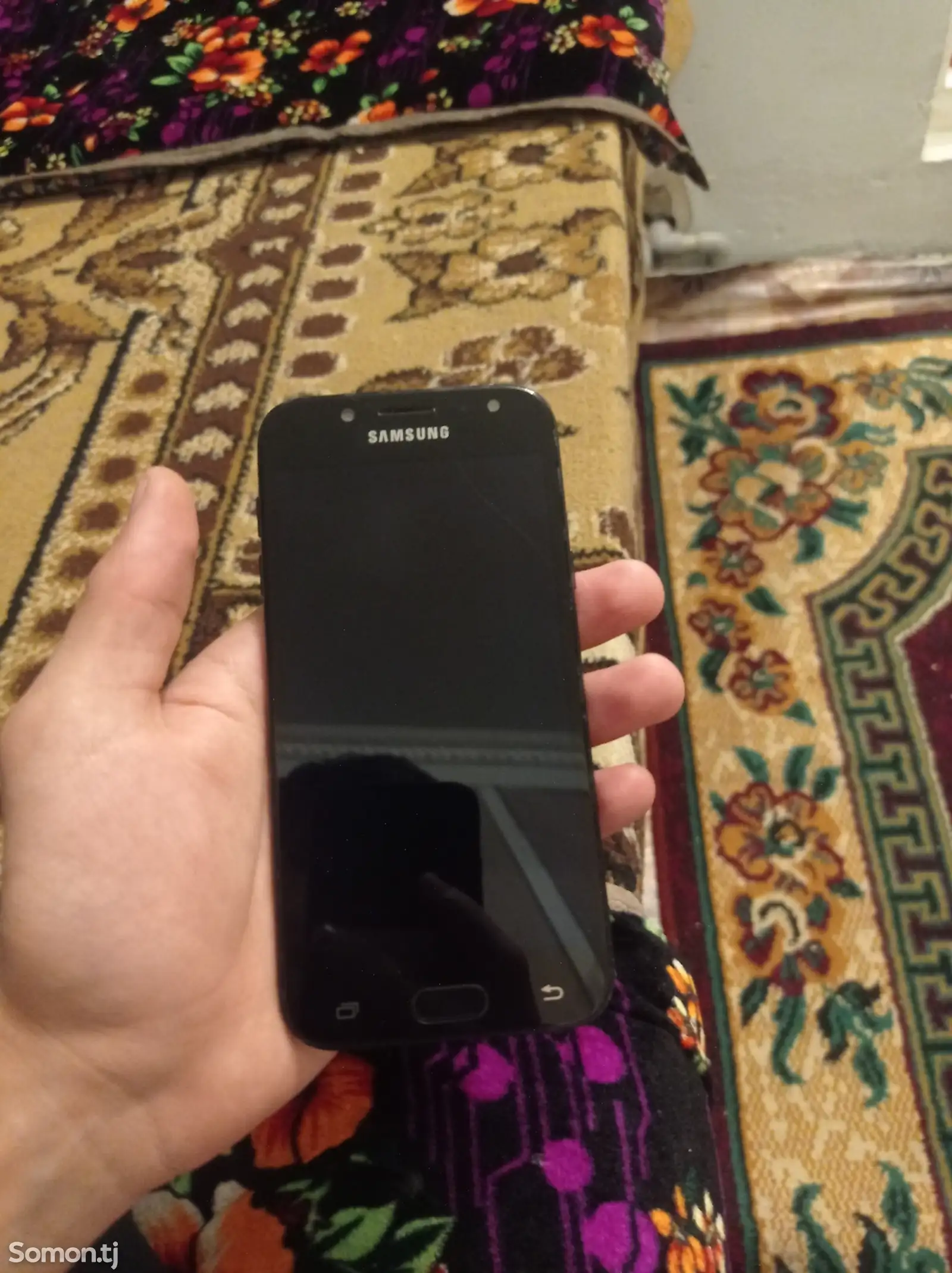 Samsung Galaxy J5 Pro-3