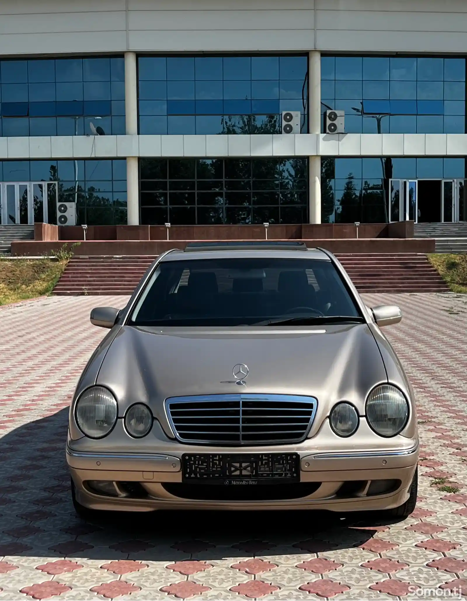 Mercedes-Benz E class, 2002-3