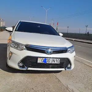 Toyota Camry, 2016