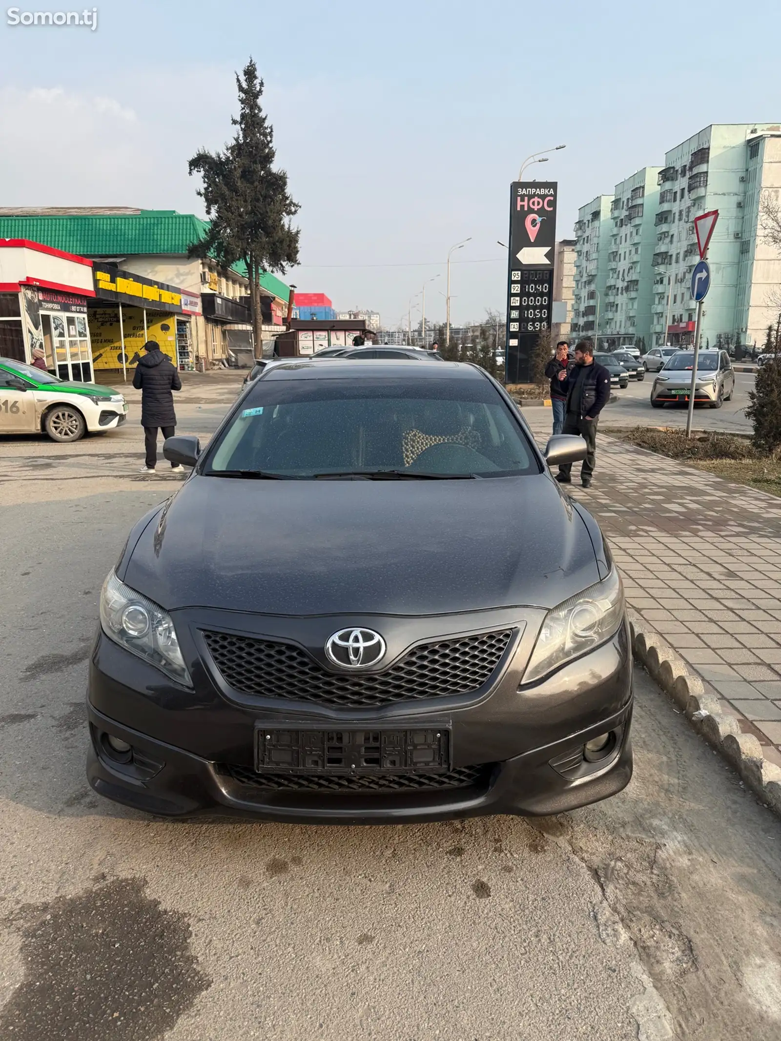 Toyota Camry, 2010-1