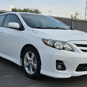 Toyota Corolla, 2013