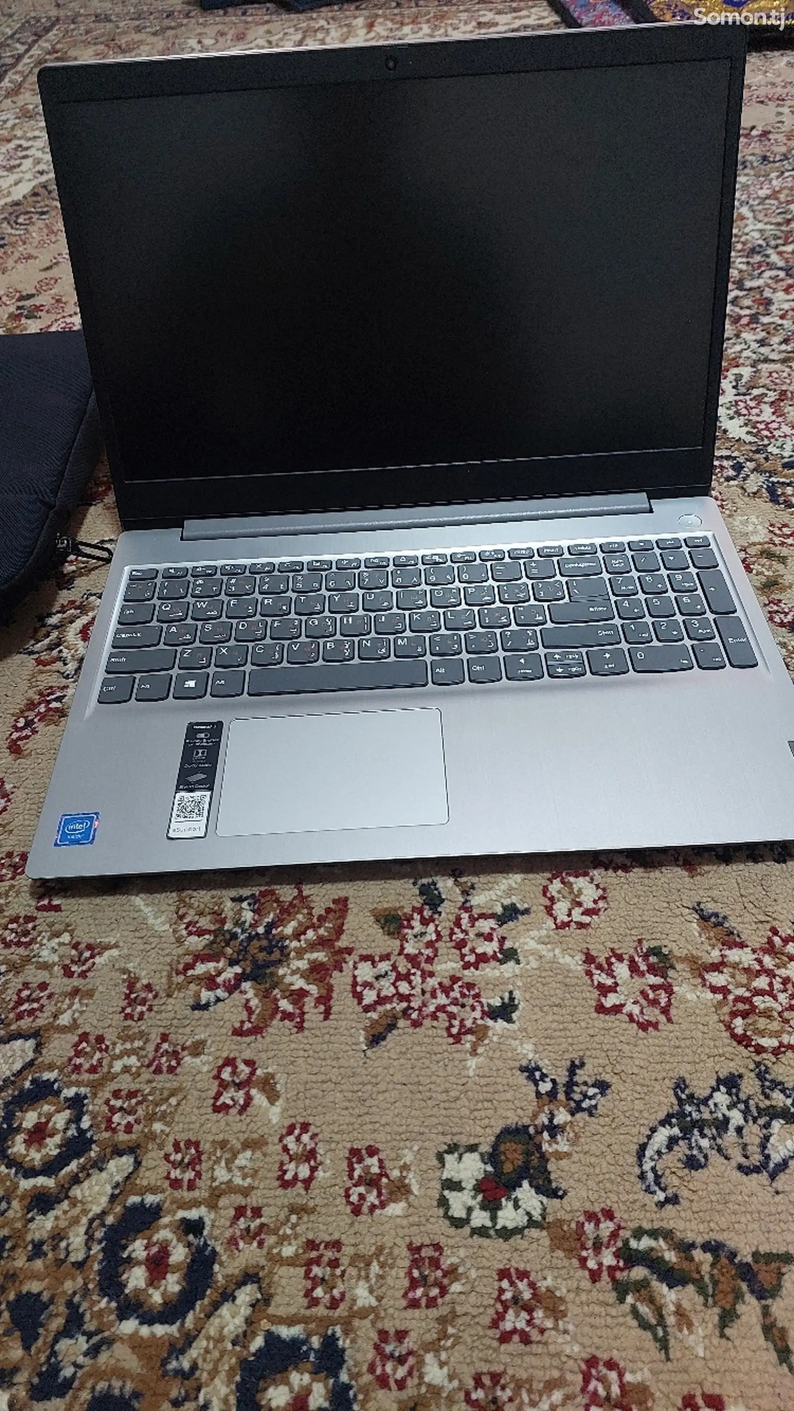 Ноутбук Lenovo-1