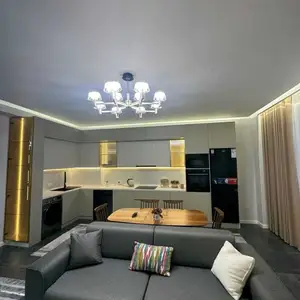 2-комн. квартира, 15 этаж, 80м², Шохмансур