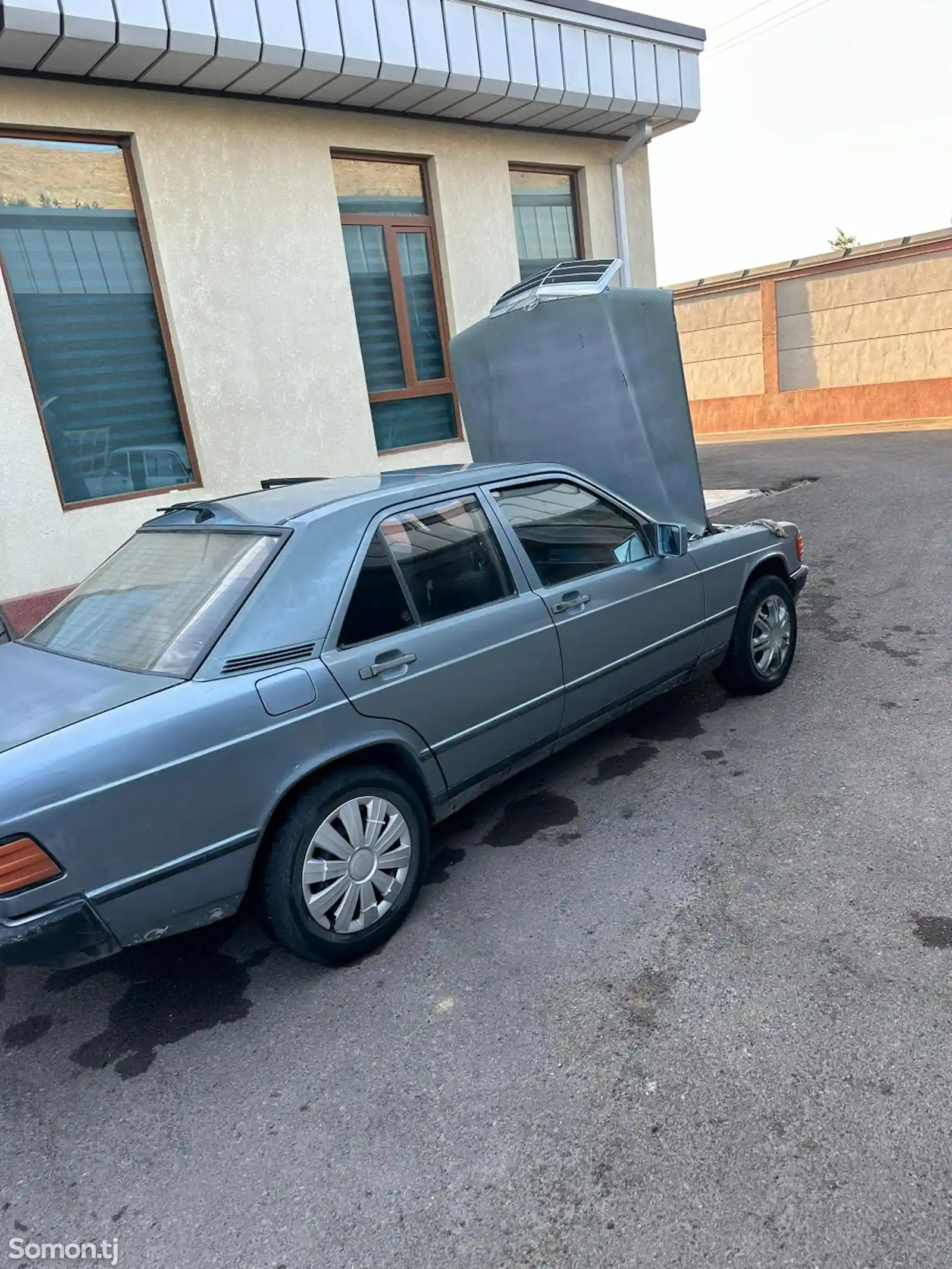 Mercedes-Benz W201, 1987-2