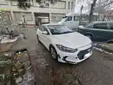 Hyundai Elantra, 2016-4