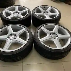 Диски и шины R19 AMG