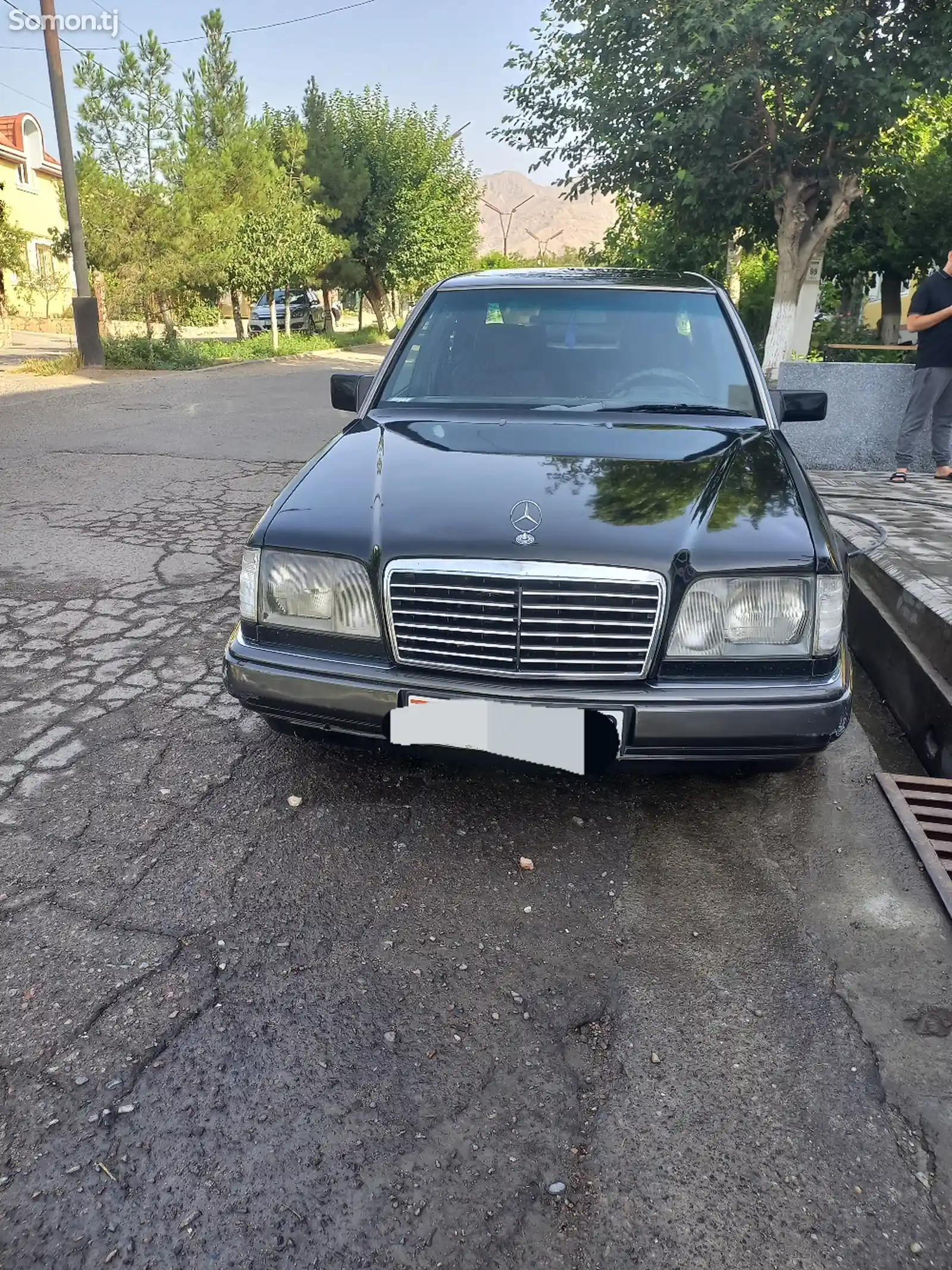 Mercedes-Benz W124, 1990-4