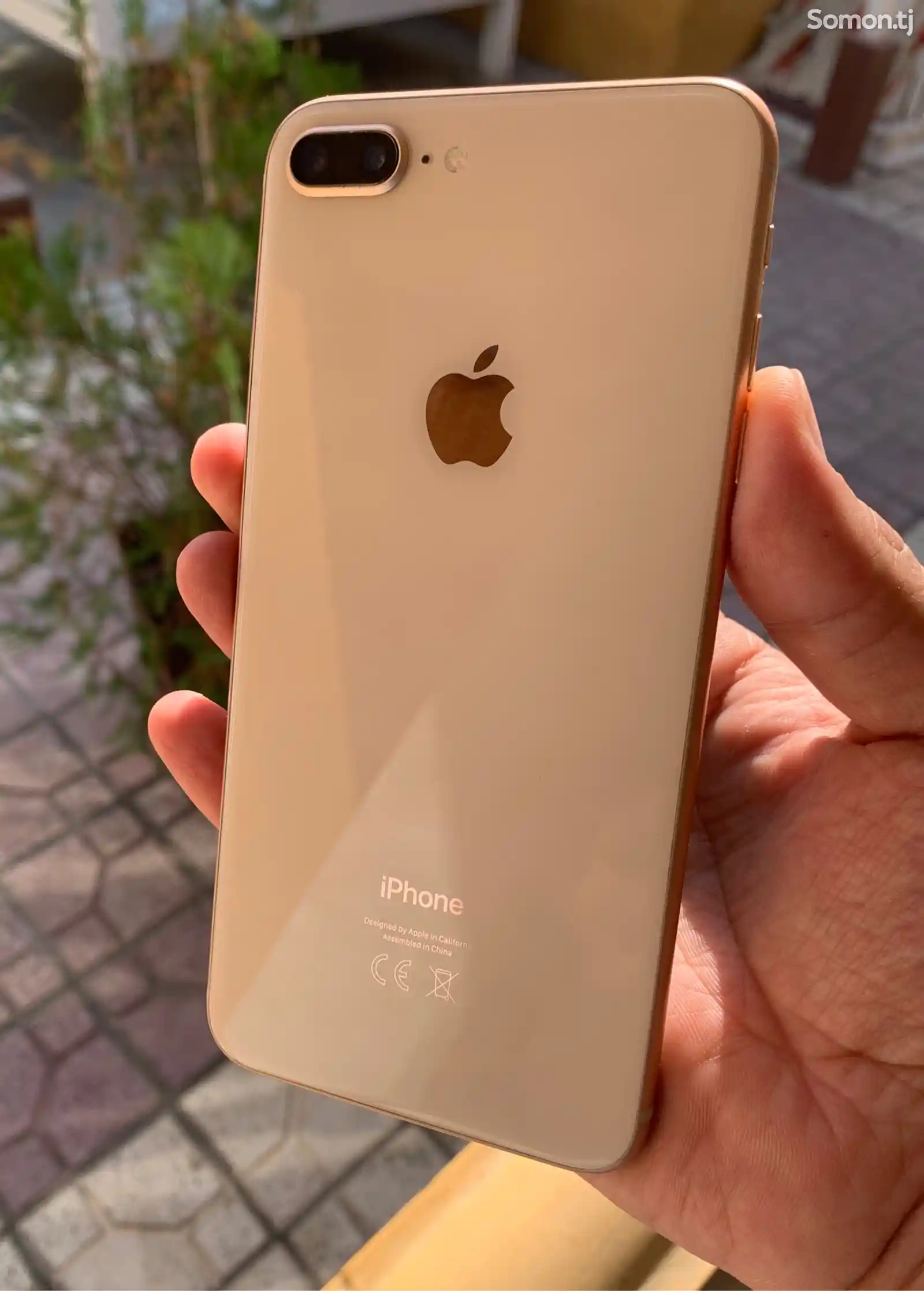 Apple iPhone 8 plus, 64 gb, Gold-1