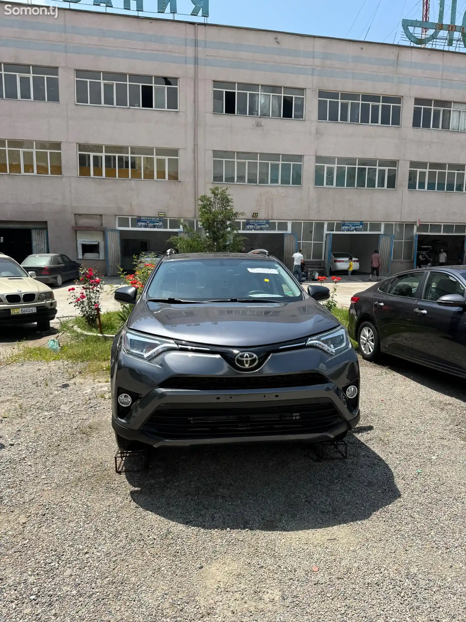 Toyota RAV 4, 2017-1