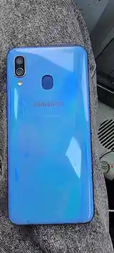 Samsung Galaxy A40-2