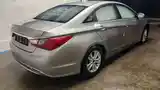 Hyundai Sonata, 2010-7