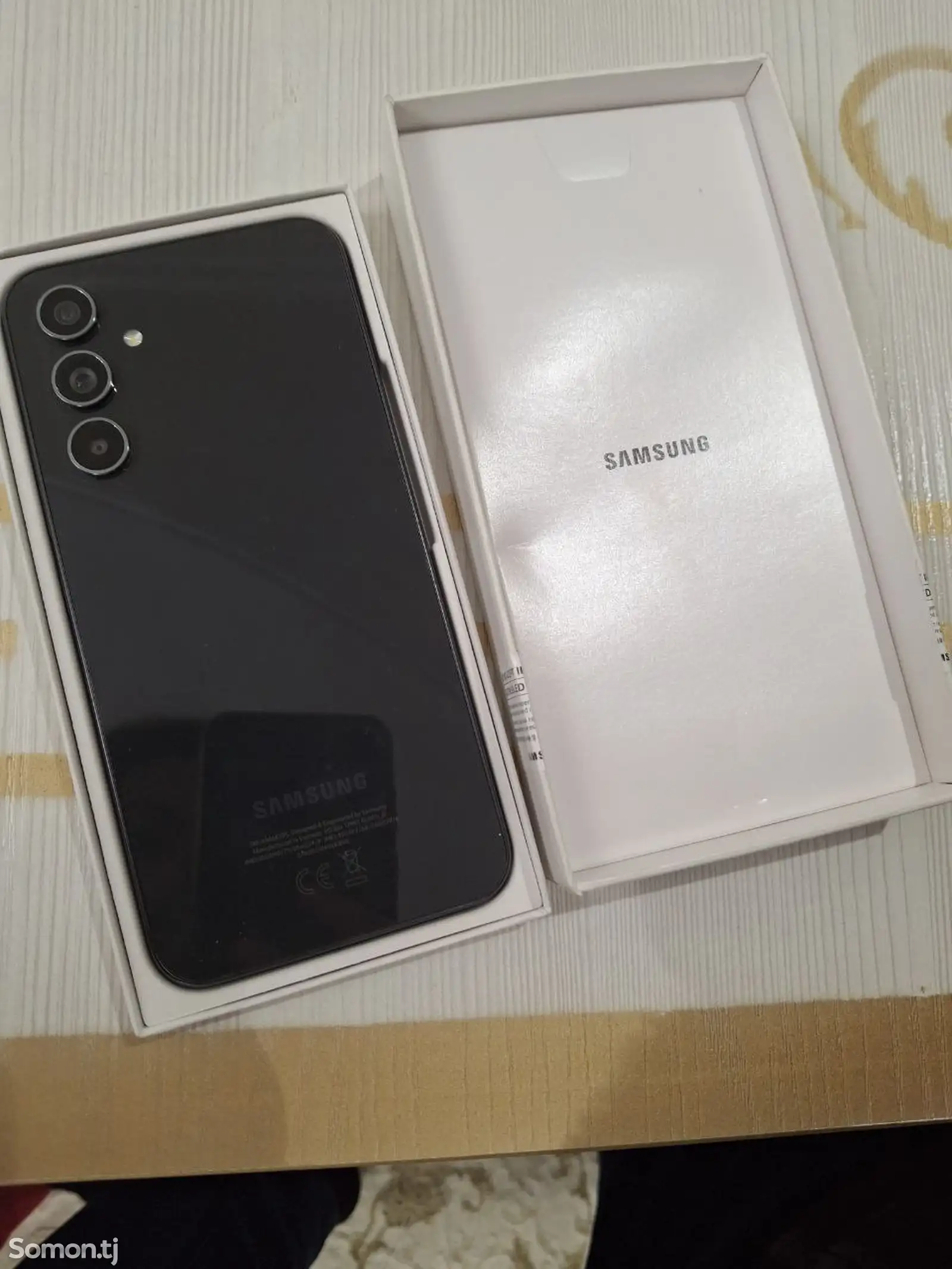 Samsung Galaxy A54-1