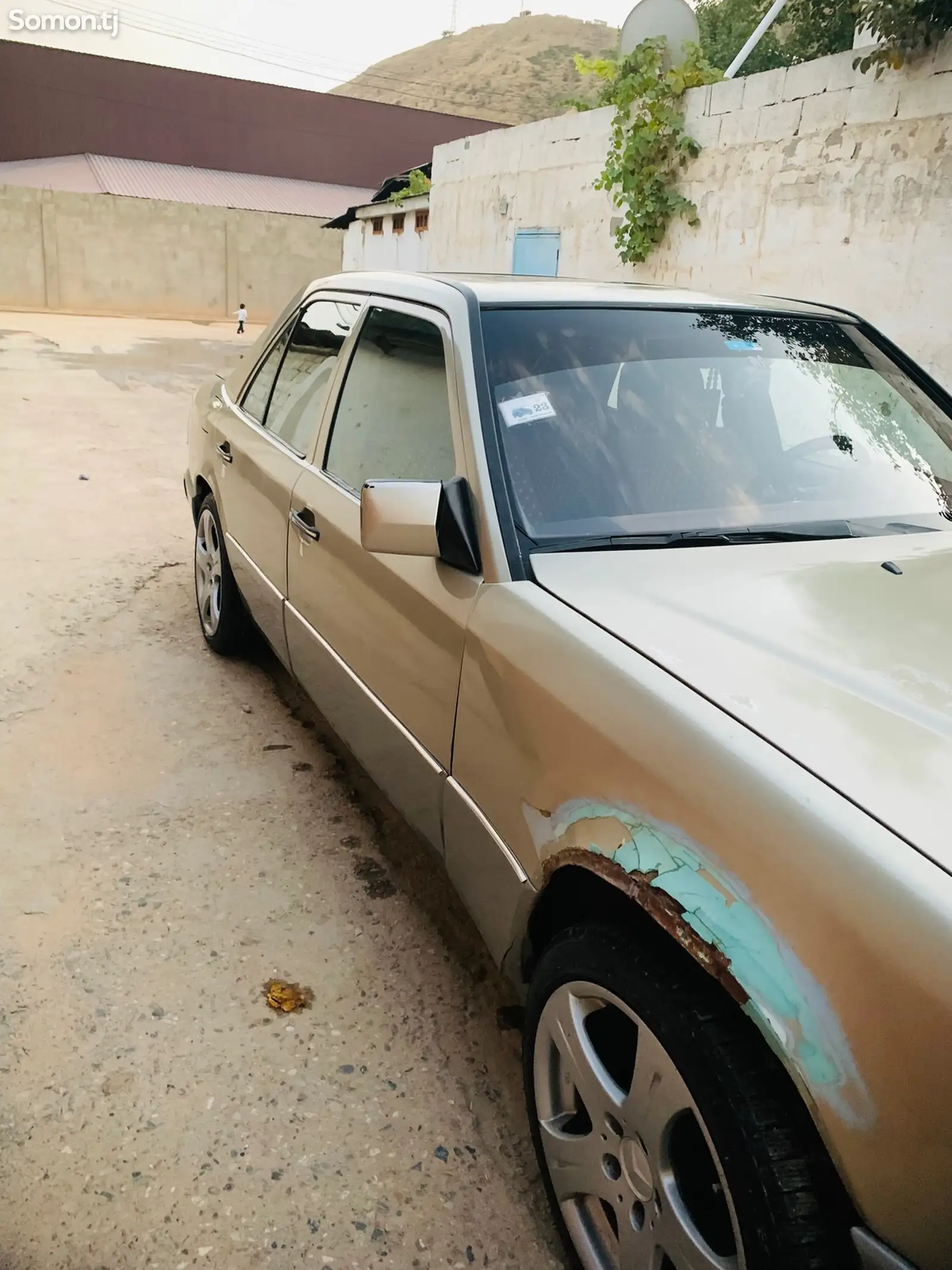 Mercedes-Benz W124, 1990-4