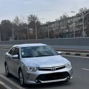 Toyota Camry, 2015