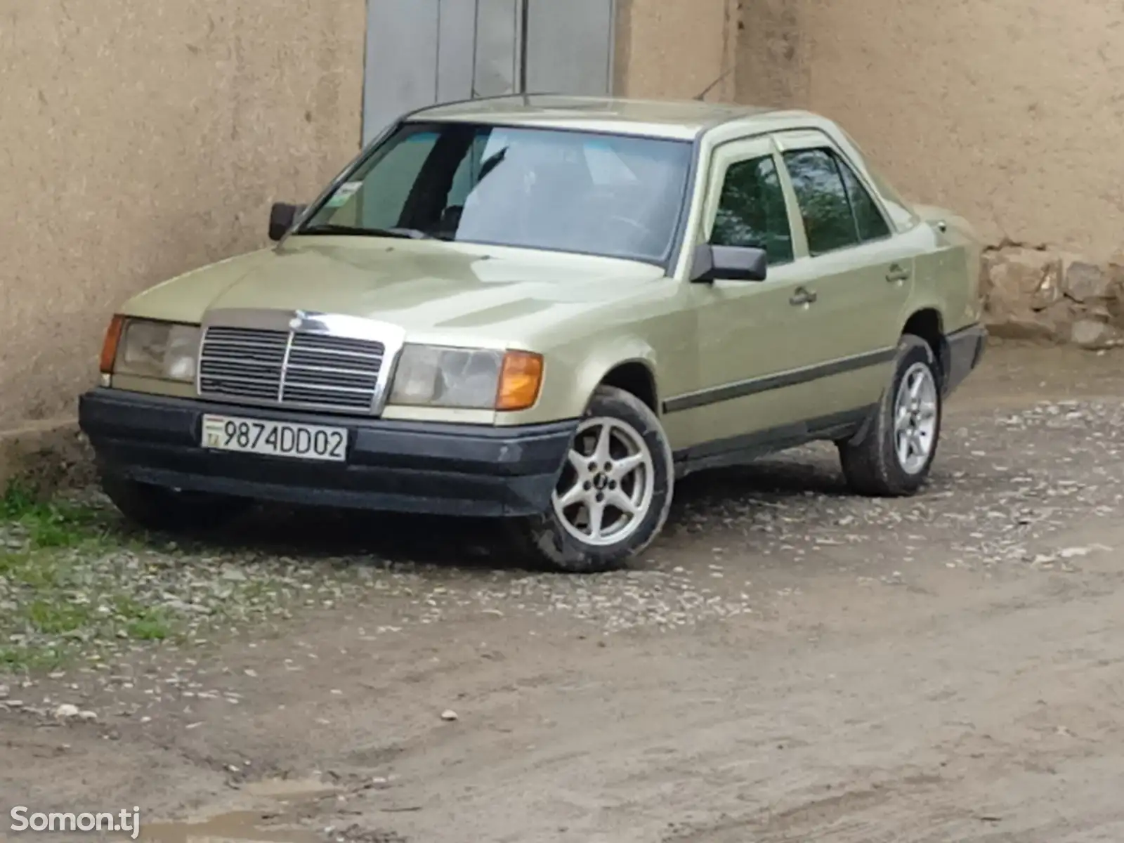 Mercedes-Benz W124, 1983-1