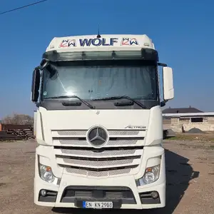 Контейнеровоз Mercedes-Benz Actros, 2012