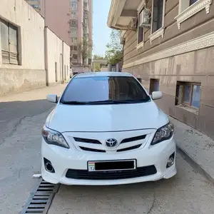 Toyota Corolla, 2013