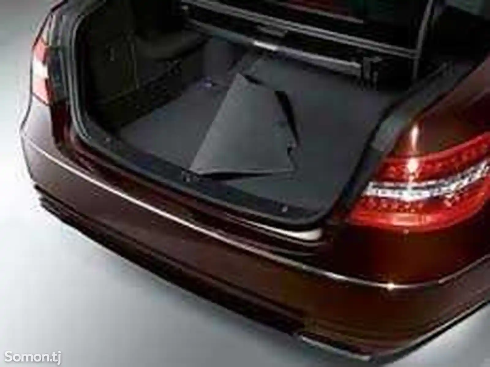 Латок багажника на Mercedes-Benz w212-5