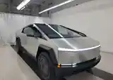 Tesla Cybertruck, 2025-2