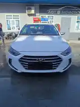 Hyundai Elantra, 2017-5