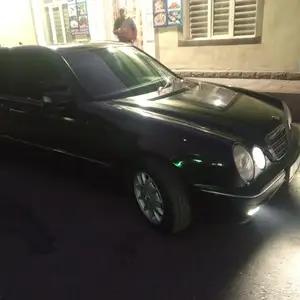 Mercedes-Benz E class, 2000