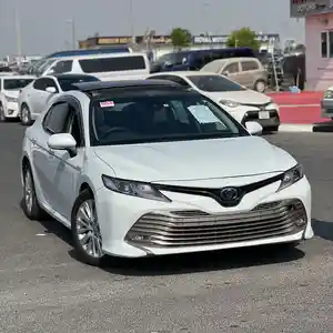 Toyota Camry, 2017