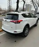 Toyota RAV 4, 2016-5