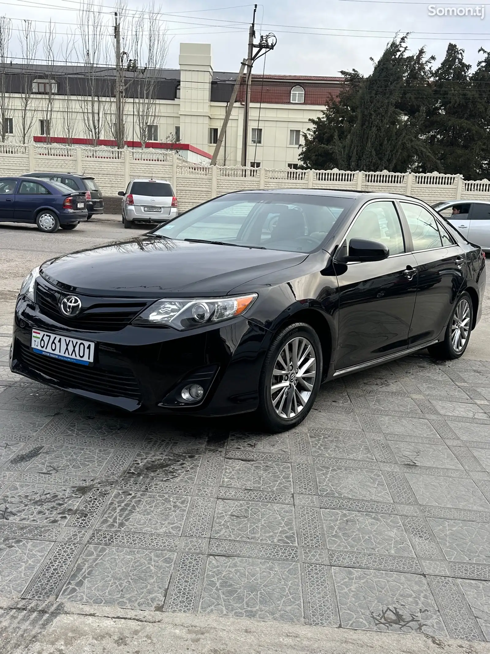 Toyota Camry, 2012-1