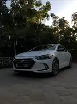 Hyundai Elantra, 2018-9