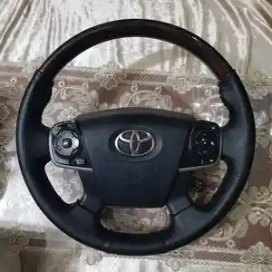 Руль на Toyota Сamry 2014-2015