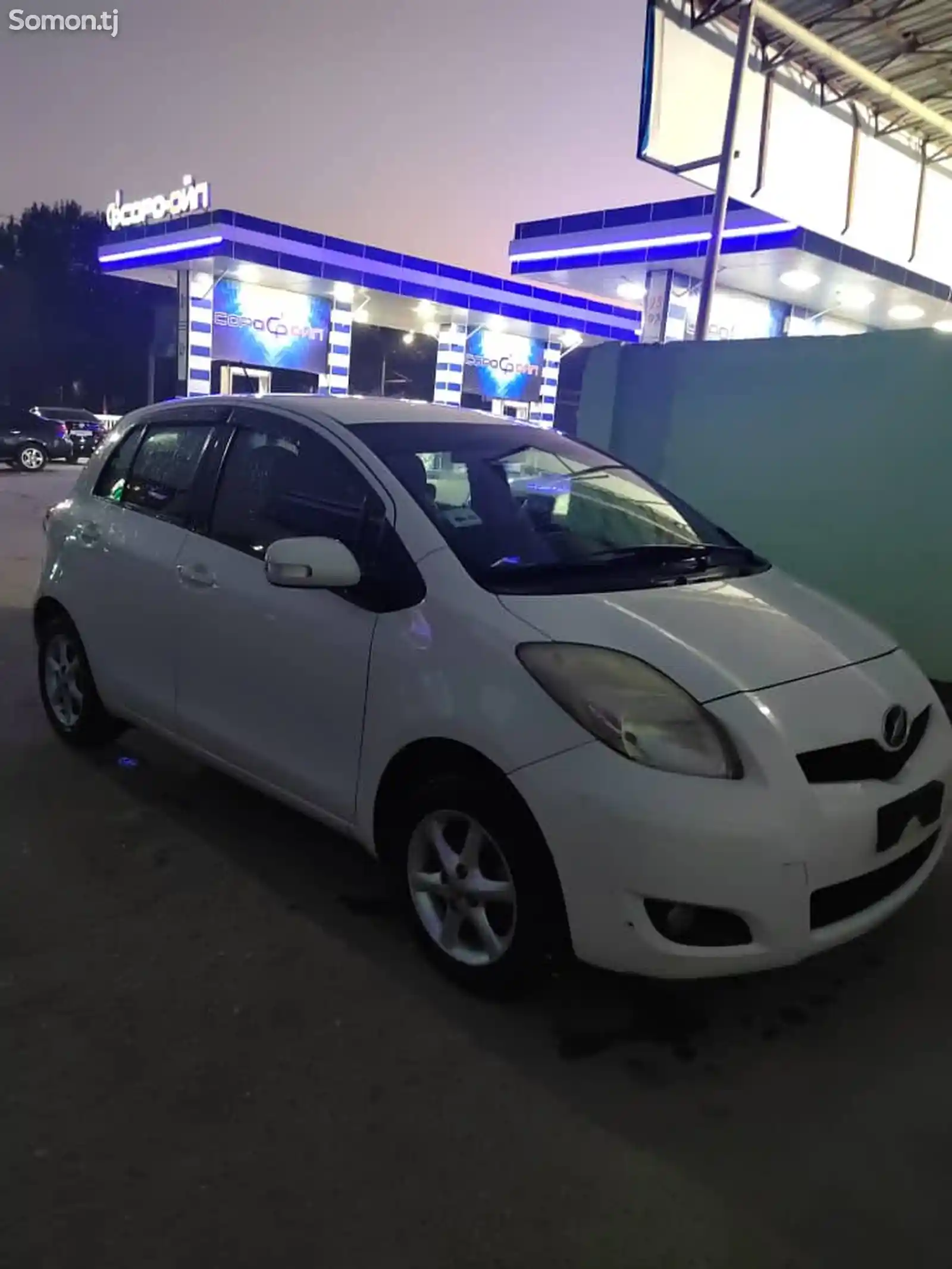 Toyota Vitz, 2010-4