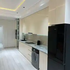 2-комн. квартира, 5 этаж, 90 м², напротив ресторана Бурак