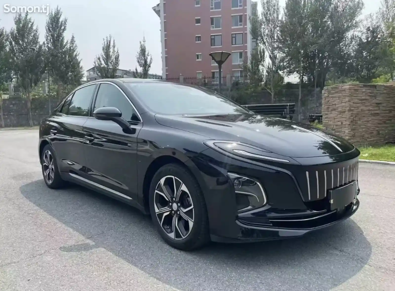 Hongqi E-QM5, 2022-5