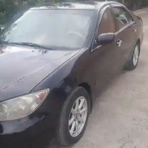 Toyota Camry, 2005