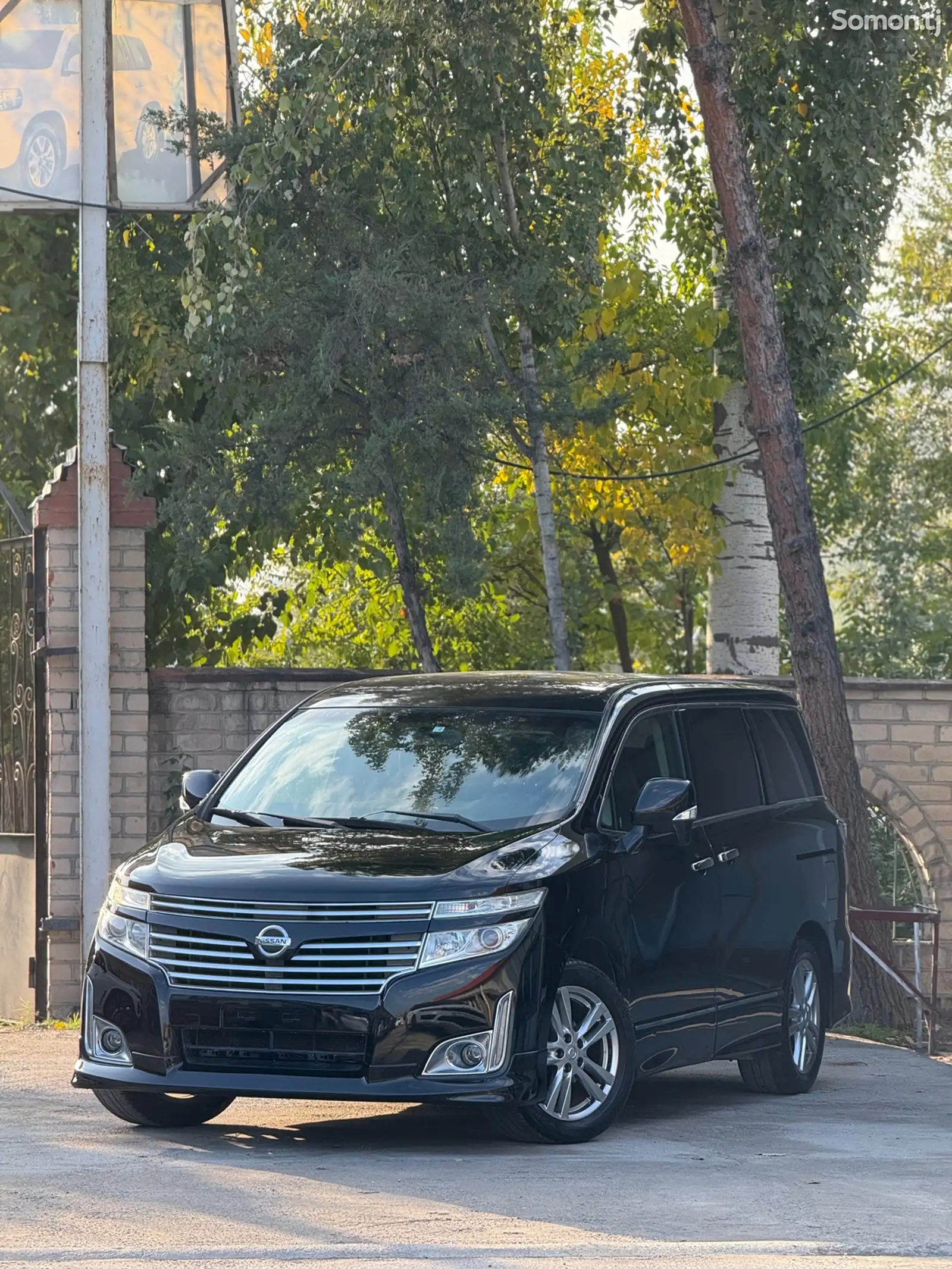 Nissan Elgrand, 2015-4