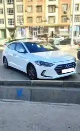 Hyundai Elantra, 2018-4