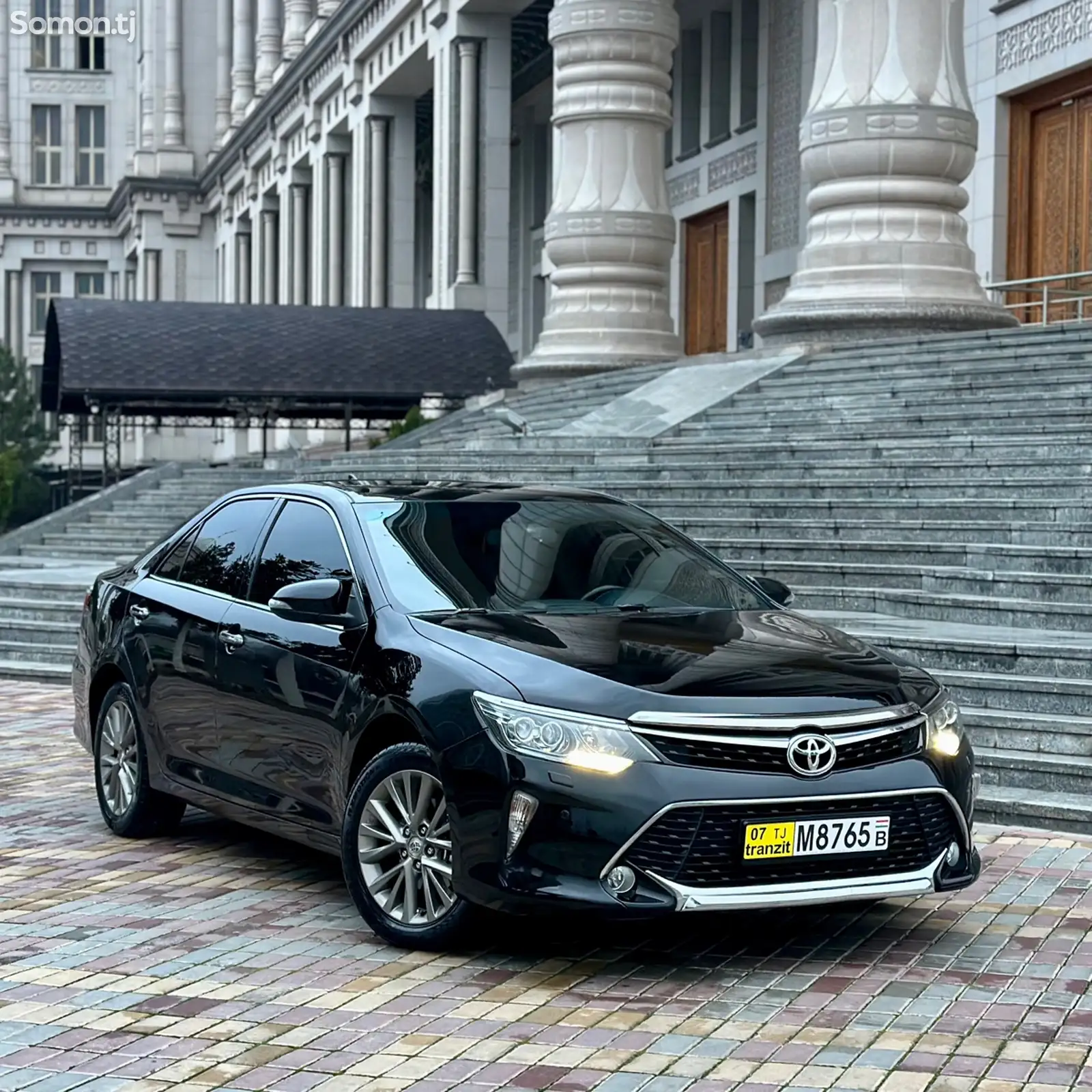 Toyota Camry, 2017-1