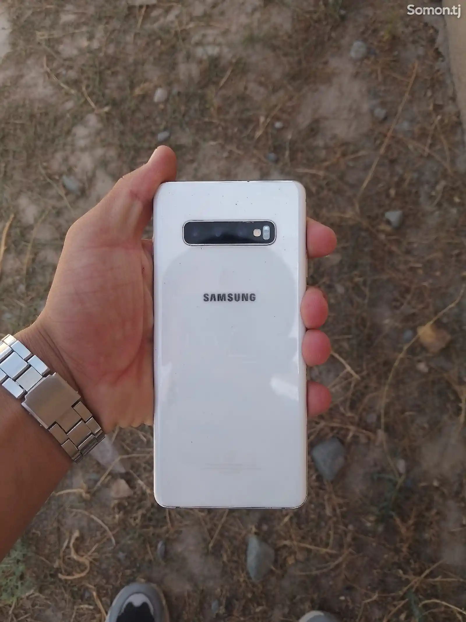 Samsung Galaxy S10+-3